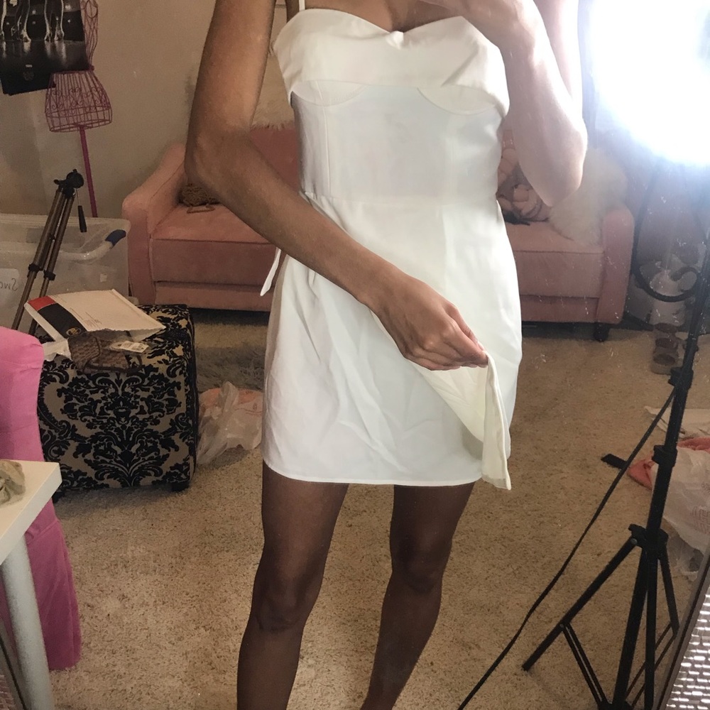 WHITE NBD DRESS - Picture 3 of 4